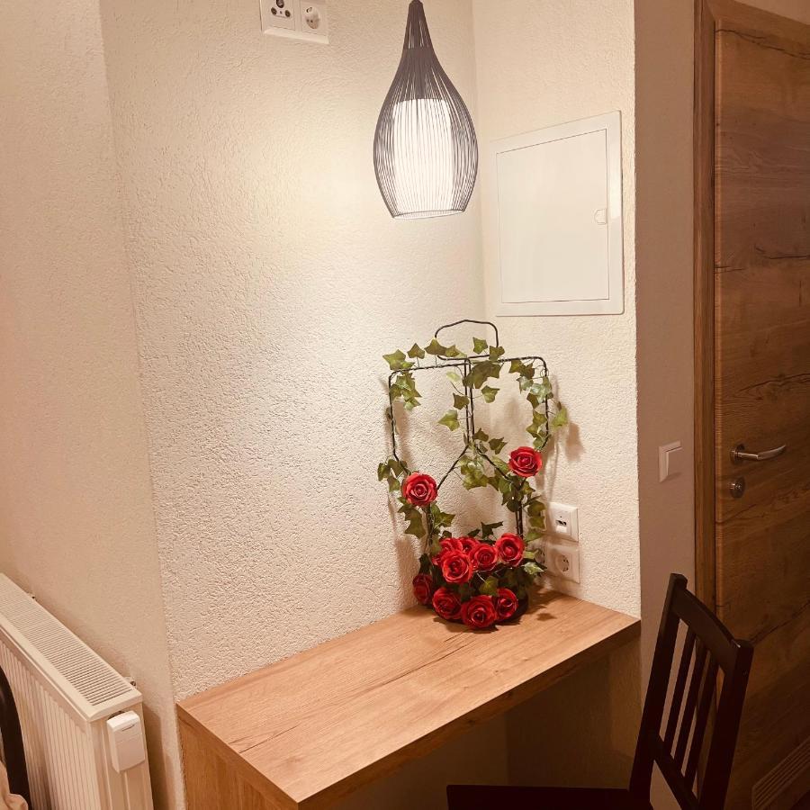 Rose Boardinghouse 24H-7D Self Check-In Automat Hotel Grossbottwar Exterior photo