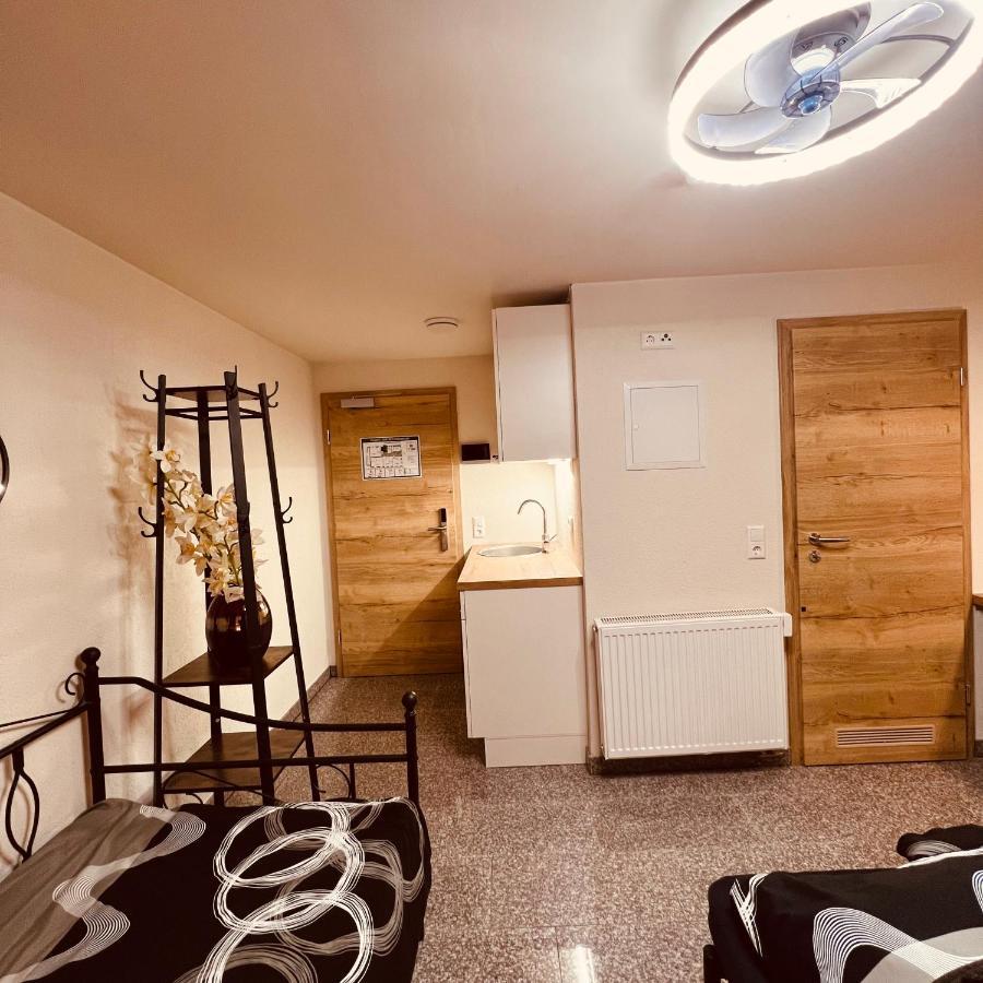 Rose Boardinghouse 24H-7D Self Check-In Automat Hotel Grossbottwar Exterior photo